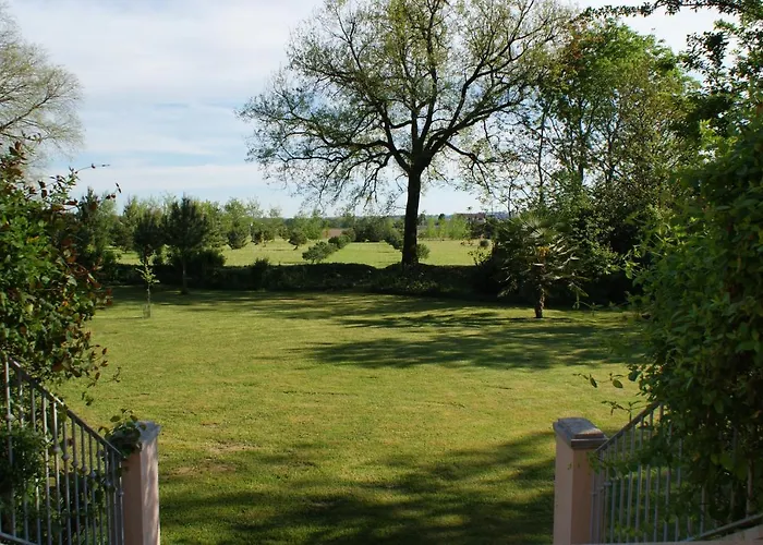 Semesterbostad Chateau De Grenier