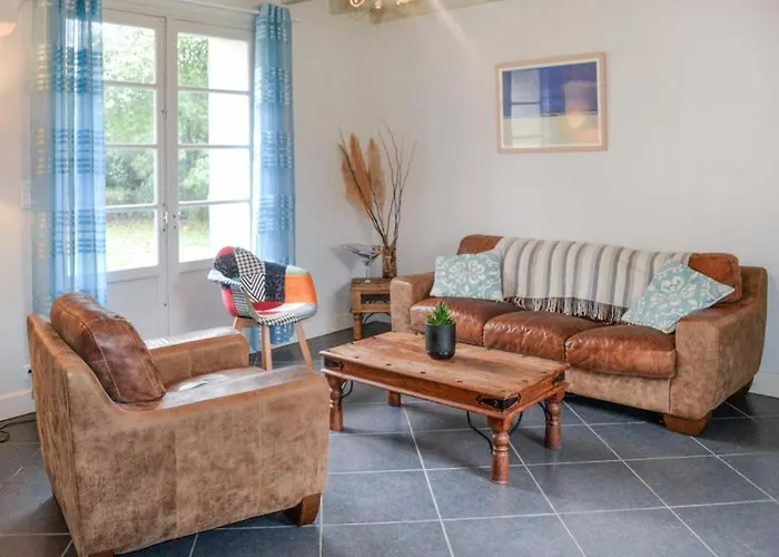 Chateau De Grenier Saint-Léger