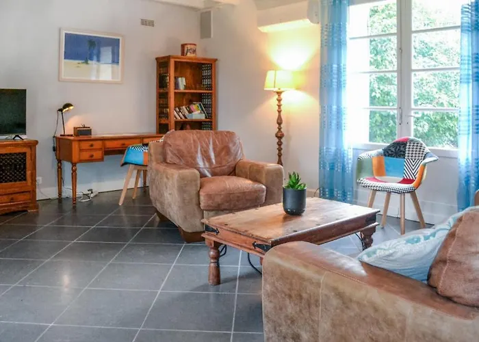 Semesterbostad Chateau De Grenier