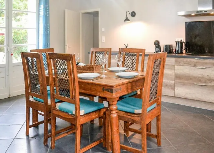 Semesterbostad Chateau De Grenier Saint-Léger