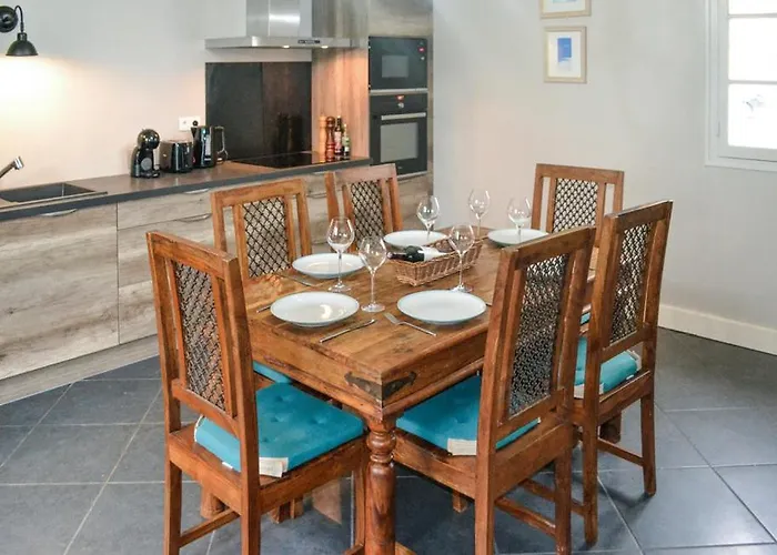 Chateau De Grenier Saint-Léger